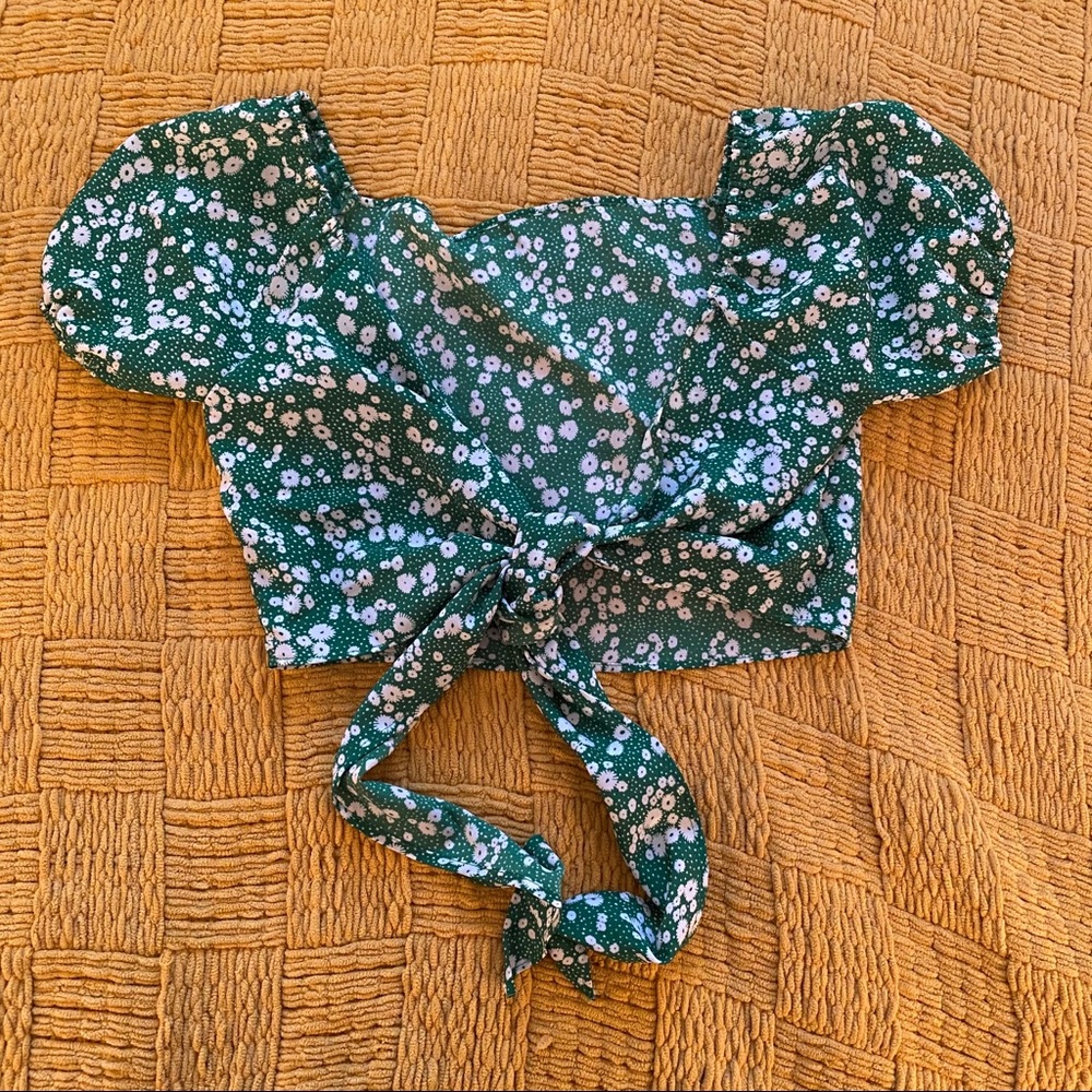 floral tie up crop top
